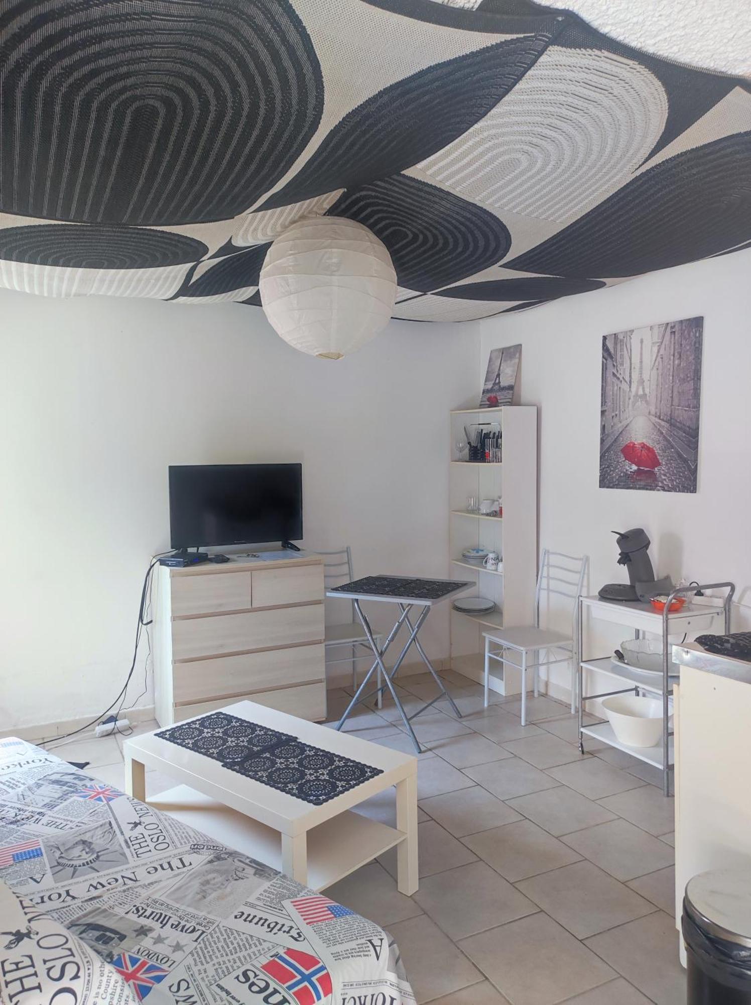 Ingrid Mary Apartment นีมส์ ภายนอก รูปภาพ